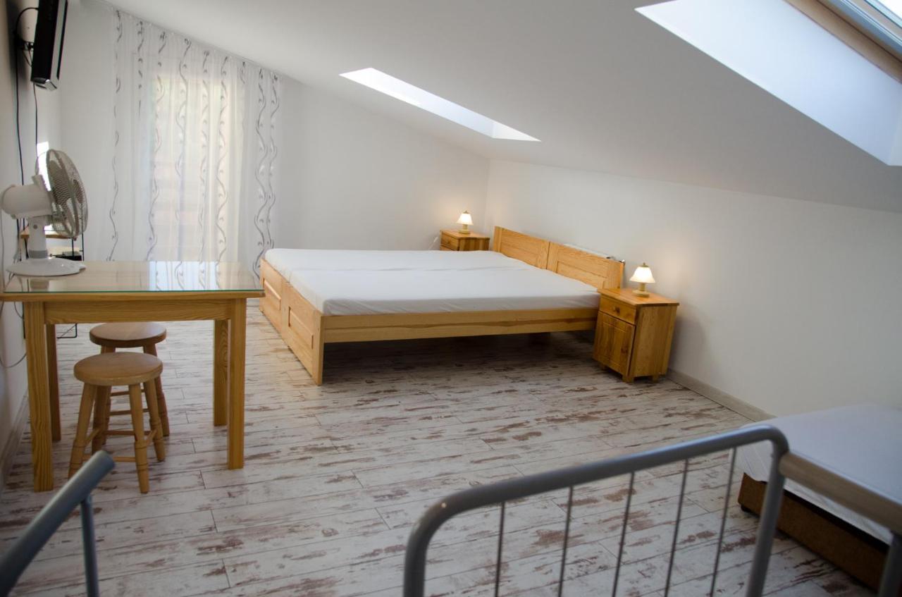 Pod Debami Villa Wadowice Exterior foto